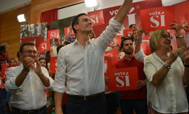 «Socialistas, a las urnas, urge Pedro Sánchez en Málaga